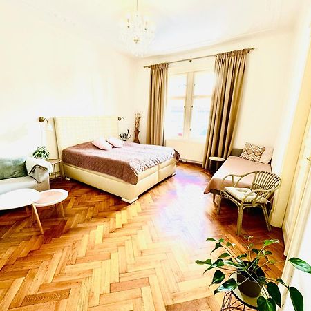 Apartments By Jacob Praha Bagian luar foto